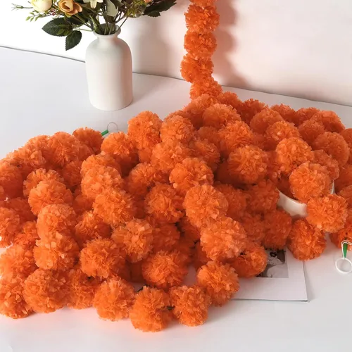 Vista 6 de 5 guirnaldas de caléndula para decoración, flores artificiales de caléndula de 5 pies, decoraciones Diwali para el hogar, cabezas de caléndula