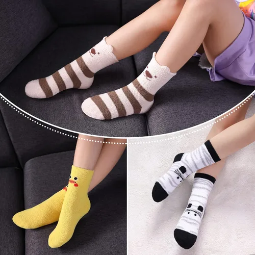 Vista 3 de LINEMIN Calcetines peludos para niños y niñas con agarres, antideslizantes, calcetines acogedores y esponjosos para invierno, calcetines cálidos