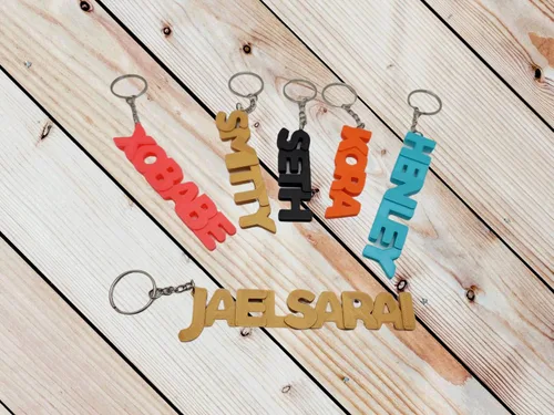 Vista 8 de Bold Letter Personalized Keychain, 3D Printed Keyring, Custom Name, Personalised Party Favor, 3D Printed Keychain, Stocking Stuffer (Custom)