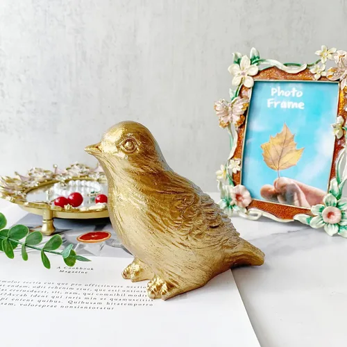 Vista 6 de Estatua de pájaro dorado, figura de animal, decoración del hogar, escultura de pájaro para estantería de escritorio de oficina en casa
