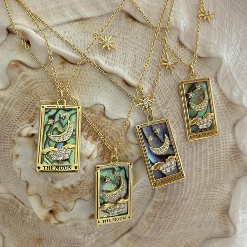 Vista 3 de Collar de tarjeta de tarot ajustable, placa de oro de 18 quilates, concha de abulón natural en caja de marca, regalo de joyería de abulón de luna