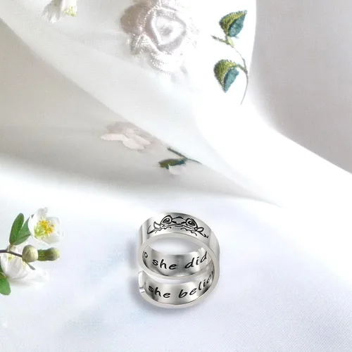 Vista 3 de Anillo inspirador ajustable, de acero inoxidable, grabado con personalidad, anillo Ohana, regalo de aliento para mujeres, hija, nieta, sobrina