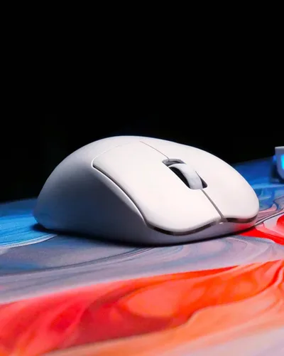 Vista 4 de CHERRY XTRFY M68 PRO 8K Wireless Ratón para juegos ultrarrápido y ligero