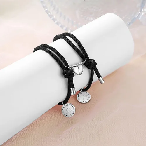 Vista 4 de 2 pulseras a juego para parejas, pulseras de corazón de acero inoxidable, pulseras personalizadas para el día de San Valentín, cumpleaños, Navidad
