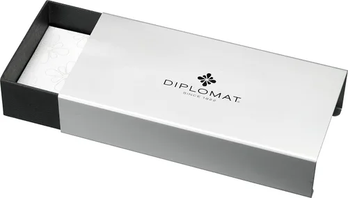 Vista 2 de Diplomat AERO naranja, pluma estilográfica, punta mediana M