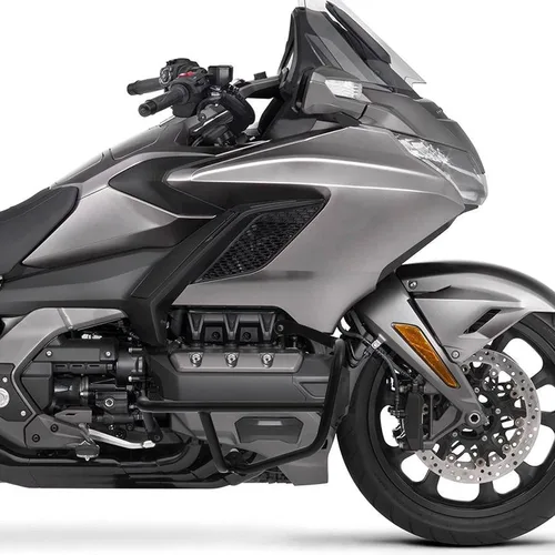 Vista 3 de TCT-MOTORPARTS Protectores de motor negros para carreteras para Honda Goldwing GL1800 F6C F6B Bagger 2018-2025