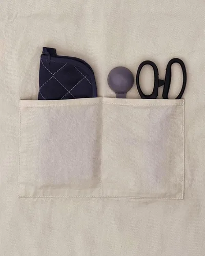 Vista 5 de ThisWear Keep Calm And Bake Cook or Grill On Two Pocket Adjustable Bib Delantal