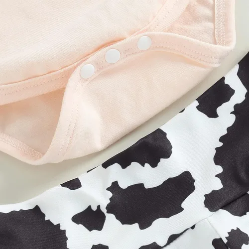 Vista 26 de fhutpw Conjunto de camiseta de manga corta con estampado de vaca y pantalones acampanados de dibujos animados para niñas