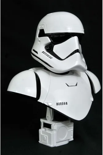 Vista 2 de Diamond Select Toys Star Wars: The Force Awakens: First Order Trooper Legends en 3 dimensiones, busto a escala 1:2, multicolor