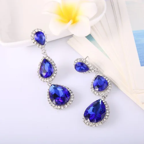 Vista 28 de EleQueen Pendientes de cristal austriaco en tono dorado para mujer, forma de pera de 2.5 pulgadas, color esmeralda
