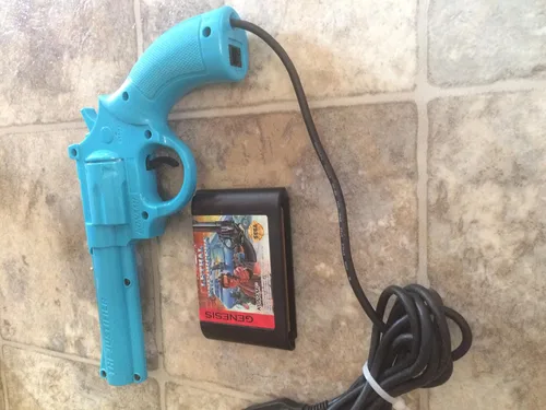 Vista 5 de Konami Justifier Light Gun for Lethal Enforcers