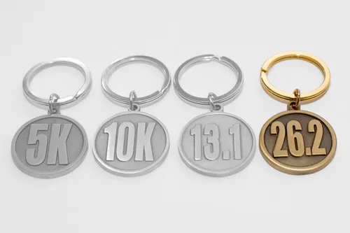 Vista 6 de Regalo de corredor de maratón Llavero 26.2 Regalo único para una carrera de maratón Hombres y mujeres aman esta idea para celebrar su primera vez