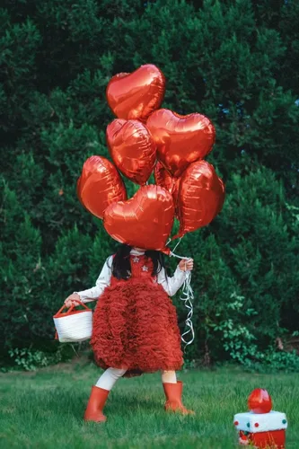 Vista 3 de Globo de corazón rojo de 18 pulgadas, 20 globos en forma de corazón, globos de aluminio para decoración de bodas, fiestas, cumpleaños 18" Red