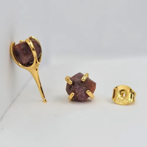 Vista 22 de Aretes de piedra preciosa natural en bruto con oro amarillo sobre plata de ley 925, 6 a 0.276 in, regalo de piedra de nacimiento de calidad genuina
