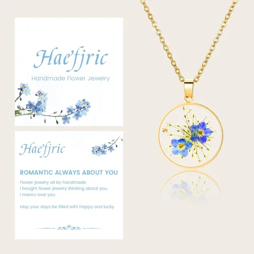 Vista 6 de Collar de flores silvestres prensadas con encaje de Forget-Me-Not y Queen Anne Collar de flores prensadas de oro Collares hechos a mano