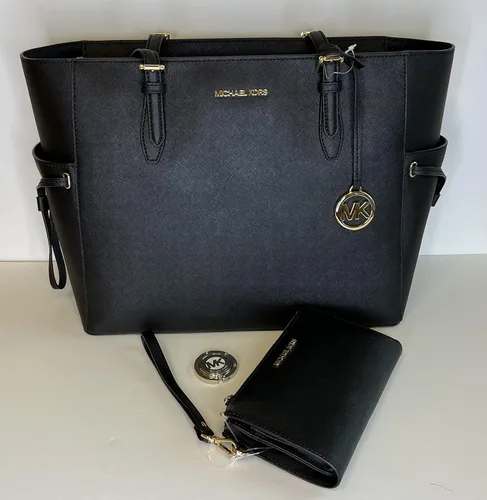 Vista 2 de Michael Kors MICHAEL Michel Kors Gilly - Bolsa de viaje con cordón grande con doble cierre para la muñeca