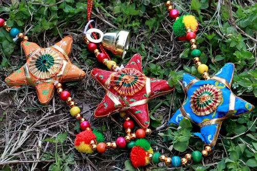 Vista 7 de Guirnalda india hecha a mano con capa colgante con campana decorativa para pared hecha a mano (1, estrellas)
