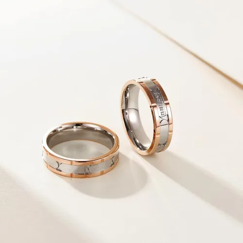 Vista 3 de His Queen Her King - Anillos de promesa a juego para parejas, anillos de boda con corona láser y circonita cúbica de acero inoxidable, anillos