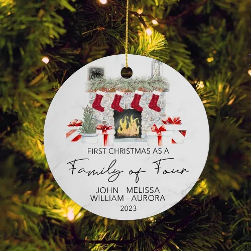 Vista 15 de Adorno de Navidad personalizado para familia, adorno de calcetín de Navidad, adorno familiar para nietos, adorno de Navidad familiar 2023