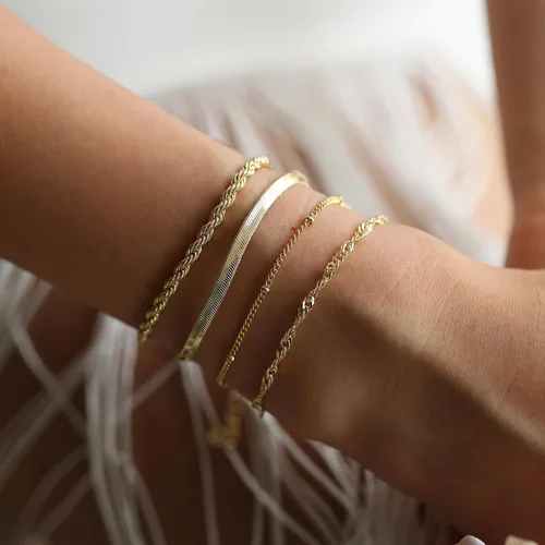 Vista 3 de Gold Bracelets for Women, 14K Gold Layered Bracelets Set Dainty Herringbone Chain Paperclip Link Bracelets Gold Cuban Bracelets for Women