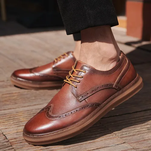 Vista 6 de Zapatos deportivos Oxford casuales para hombre, de cuero genuino, diseño de moda, zapatos bajos para caminar para hombres