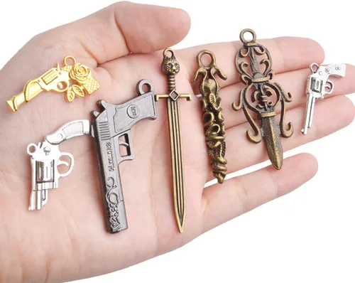 Vista 6 de Dijes de armas a granel, 3.53 oz (alrededor de 20-40 piezas) surtido de armas, armas, flecha, espada, hacha, brazos, colección de colgantes