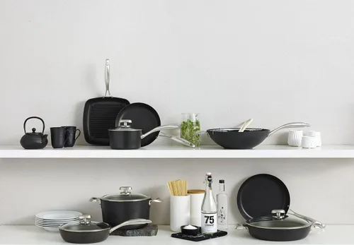 Vista 3 de Scanpan Pro IQ - Sartén antiadherente de 4.25 cuartos de galón con tapa, compatible con todas las estufas, lista para inducción, apta