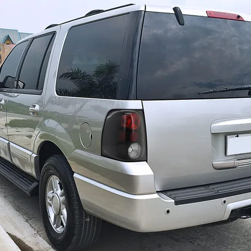 Vista 2 de SPEC-D TUNING Luces traseras negras compatibles con Ford Expedition 2003-2006, conjunto de par izquierdo + derecho
