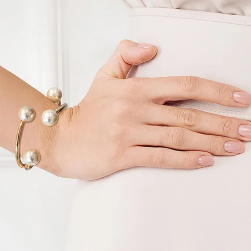 Vista 5 de Long tiantian Brazalete de perlas doradas para mujer, pulsera asimétrica para muñeca, simple y a la moda, regalo para niñas
