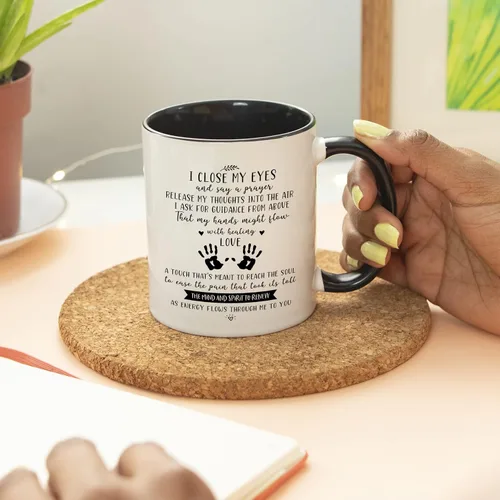 Vista 5 de YouNique Designs Taza de café para terapeuta de masaje, 11 onzas, regalos para masajistas, regalos de terapeuta de masaje para mujeres (mango negro)