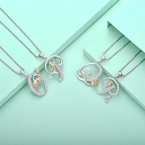 Vista 4 de STARCHENIE Collar con inicial para mujeres y niñas, plata de ley con 26 letras del alfabeto, colgante de flor de rosa, regalos para familiares
