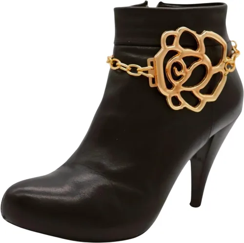 Vista 4 de TrendyFashionJewelry Pulsera de metal dorado con cadena de botas occidentales para mujer, dije envolvente con múltiples ondas, Metal