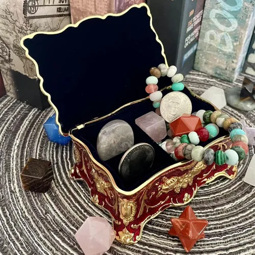 Vista 4 de Caja de metal con diseño de rosas, estilo pastoral, bandeja de almacenamiento de piedras preciosas vintage, caja de regalo de recuerdo del tesoro