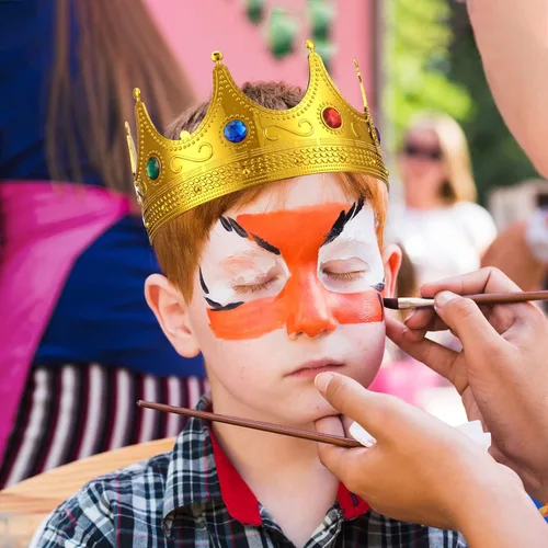 Vista 5 de Hanaive Coronas de rey para adultos y niños, corona dorada de plástico real con joyas para disfraz de princesa, reina, príncipe y fiesta de cosplay