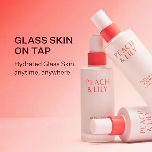 Vista 4 de Peach & Lily - Bruma de Velo para Piel de Cristal (3.38 onzas) - Hidrata y Brilla - Bruma Facial - Sin Peso - Agua de Pepino, Loto, Melocotón, Hongo