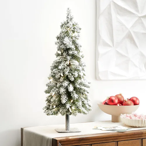 Vista 4 de National Tree Company - Mini árbol de Navidad artificial preiluminado de 2 pies Snowy Downswept Forestree, 50 luces transparentes, 130 puntas, base