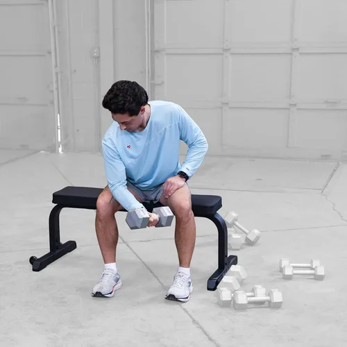 Vista 4 de Body-Solid (GFB350B) Banco de pesas plano de 600 libras de capacidad ajustable para entrenamiento de fuerza, estiramiento, ejercicios abdominales