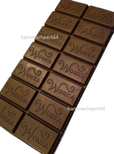 Vista 3 de WILLY WONKA Molde de fundición de barra de fábrica de chocolate, 7.5 x 3.5 pulgadas