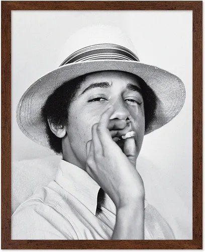 Vista 17 de Poster Master Póster de fotografía vintage, impresión de retrato retro, regalo para artista, amigo, joven Barack Obama fumando cigarrillo