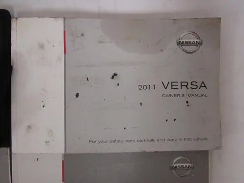 Vista 3 de 2011 Nissan Versa Owners Manual