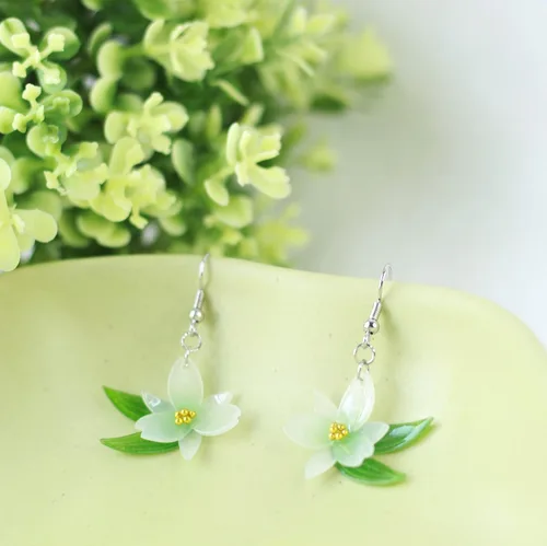 Vista 7 de Genshin Impact - Aretes colgantes de flores Cecilia de Venti accesorios de cosplay regalo coleccionable para jugadores y fanáticos del anime joyería