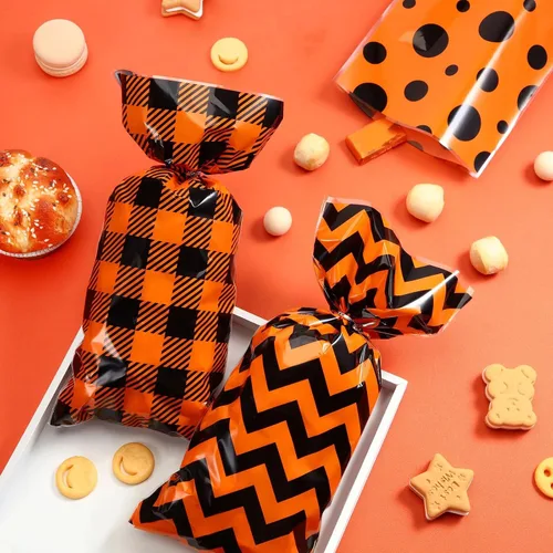 Vista 4 de Tenare 120 bolsas de dulces de celofán de otoño de Halloween a granel Bolsas de celofán para dulces de truco o trato, estampado de cheurón a cuadros