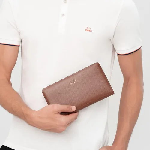 Vista 4 de SHINKO Cartera de cuero para mujer, tarjetero de cuero liso, cartera de mano para mujer, tarjetero de cuero con pulsera, Café mate, Versátil