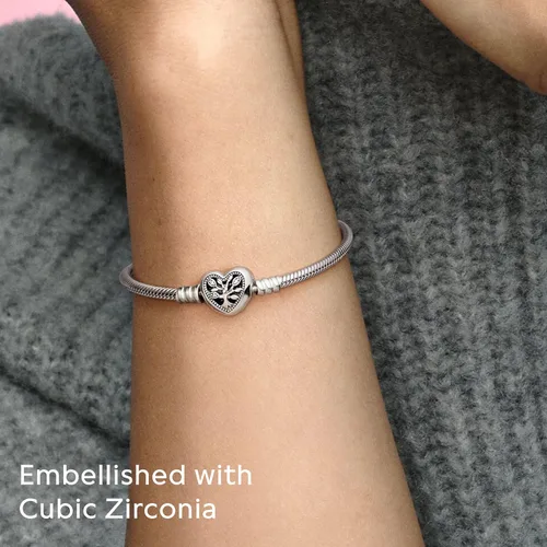 Vista 6 de Pandora Moments Family Tree Heart Clasp Snake Chain Bracelet - Compatible Moments Charms - Sterling Silver, Cubic Zirconia & Black Enamel Charm