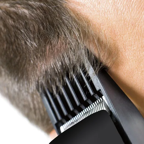 Vista 4 de ConairMAN Simple Cut, cortapelos para hombres, kit de corte de cabello para el hogar de 12 piezas Negro