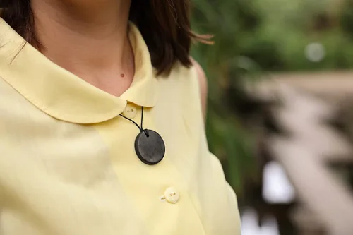 Vista 4 de Heka Naturals Collar con colgante de cristal de shungita, cristales curativos y collar de chakras, joyería de piedras preciosas para hombres