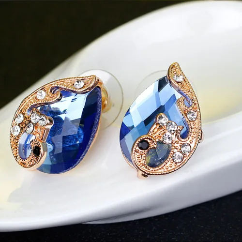 Vista 3 de Ezing Conjunto de collar de cristal de lágrima chapado en oro para mujer, anillos y pendientes