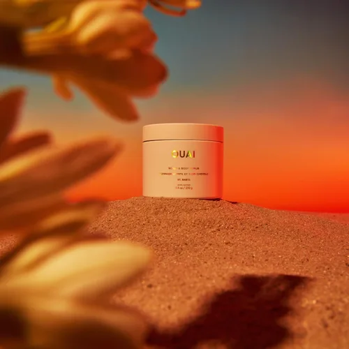 Vista 6 de OUAI St. Barts - Exfoliante corporal con mezcla de azúcar y aceite de coco para piel suave e hidratada, exfoliante suave para eliminar