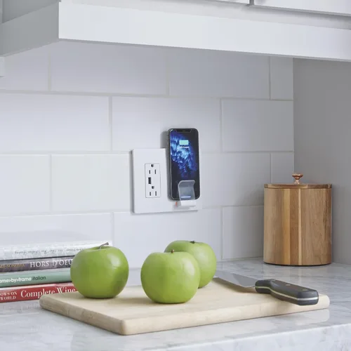 Vista 7 de Legrand Radiant - Cargador inalámbrico Qi de 15 amperios y salida USB tipo A, color blanco, 1 paquete Pass & Seymour 3.1A USB Outlet, Integrated