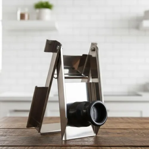 Vista 7 de Soro Essentials - Cortador de alimentos de mandolina ajustable de acero inoxidable con 2 cuchillas de protección de mano de seguridad- Cortador